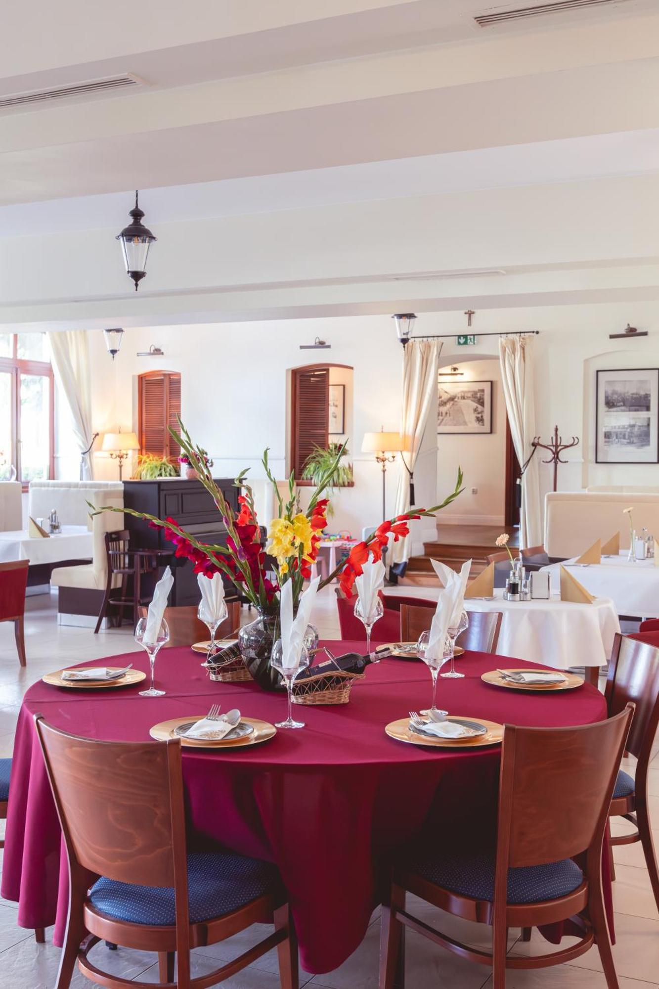 Hotel Skala Бяла Подласка Екстериор снимка
